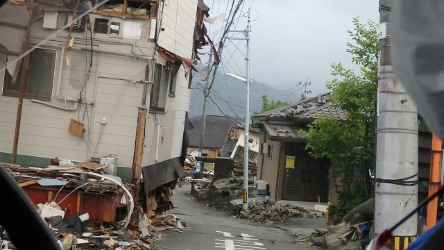 地震後の街並み