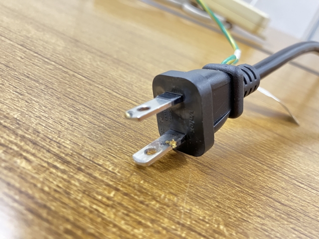 焦げたコンセント